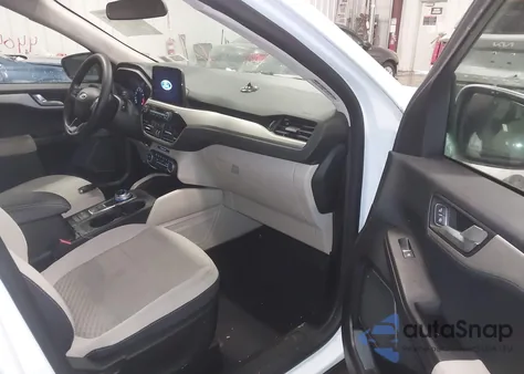 2020 Ford Escape Se z USA, uszkodzony, nr VIN 1FMCU9G64LUA71730